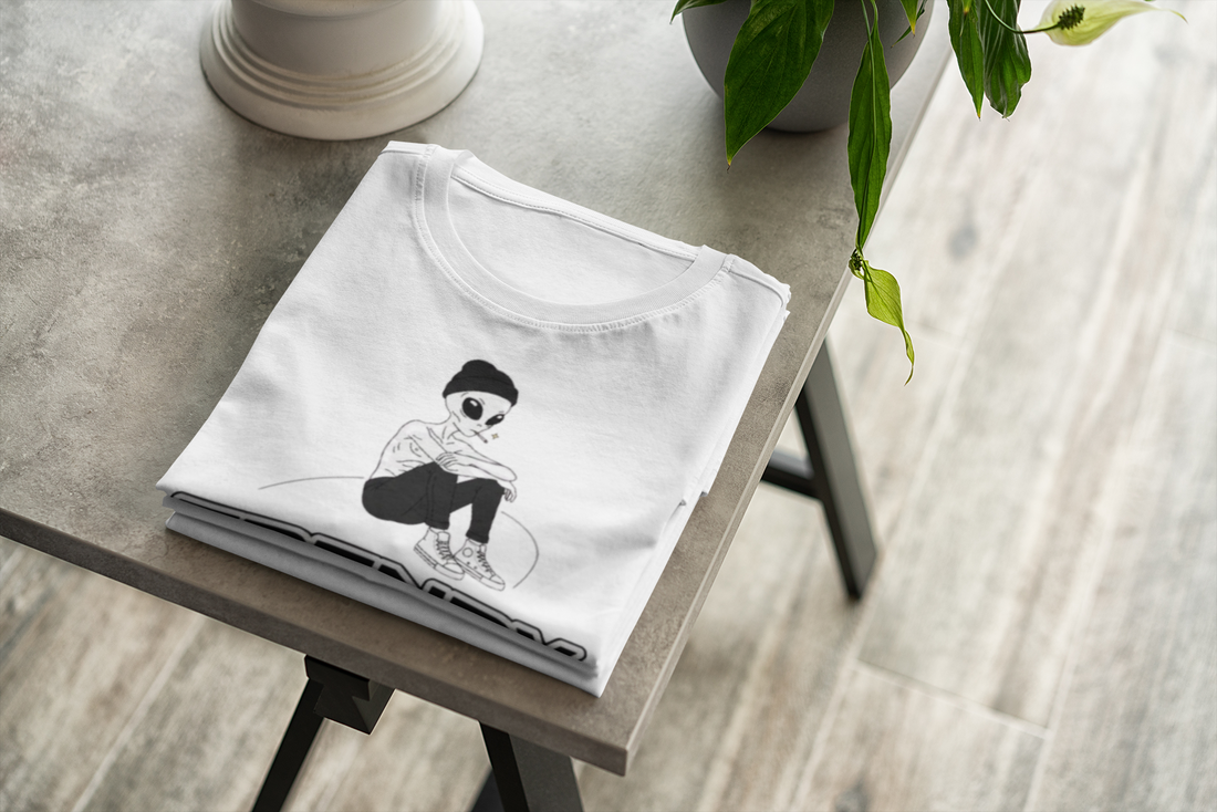 ET Universe - TREZ folded tee cover image